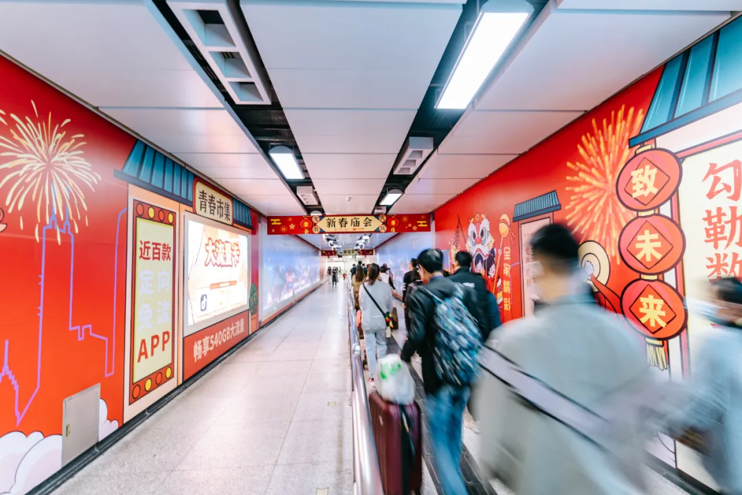 2022年第一波户外广告案例，给你新的创意灵感！