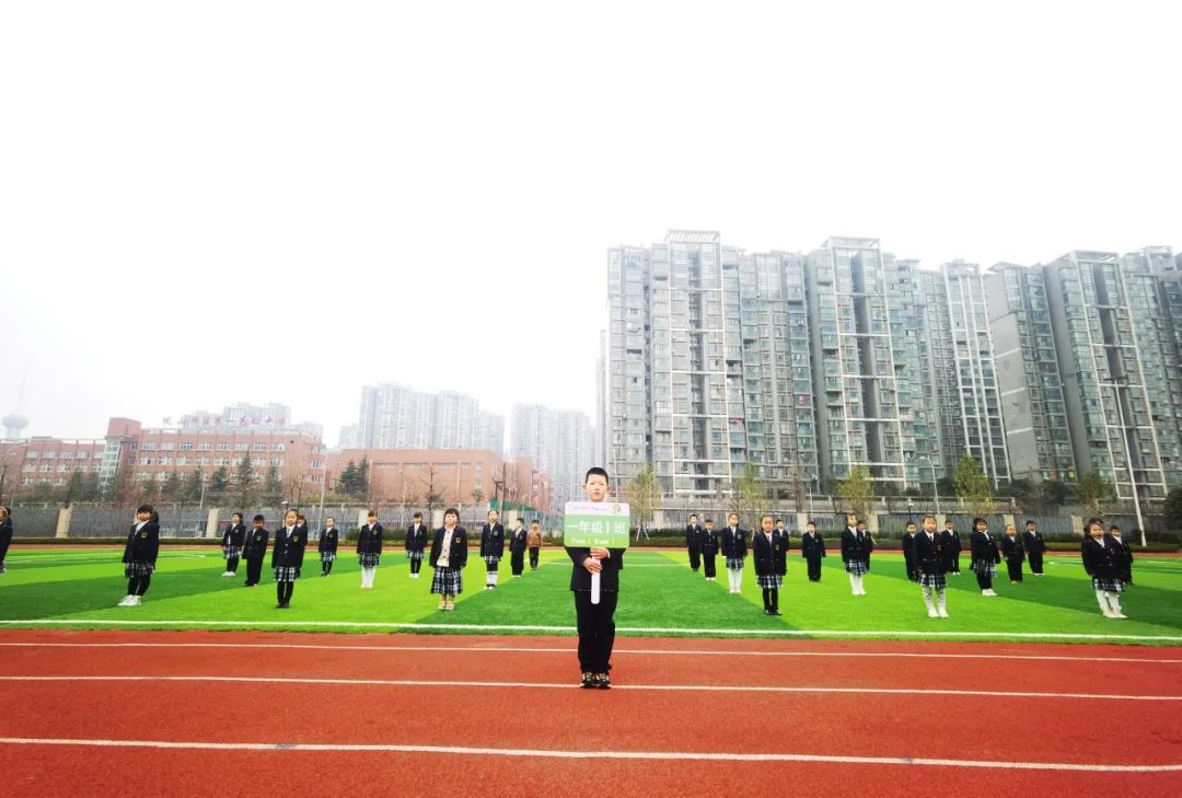 「喜迎二十大，争做好少年」贵阳市实验小学麓山分校开学典礼隆重举行