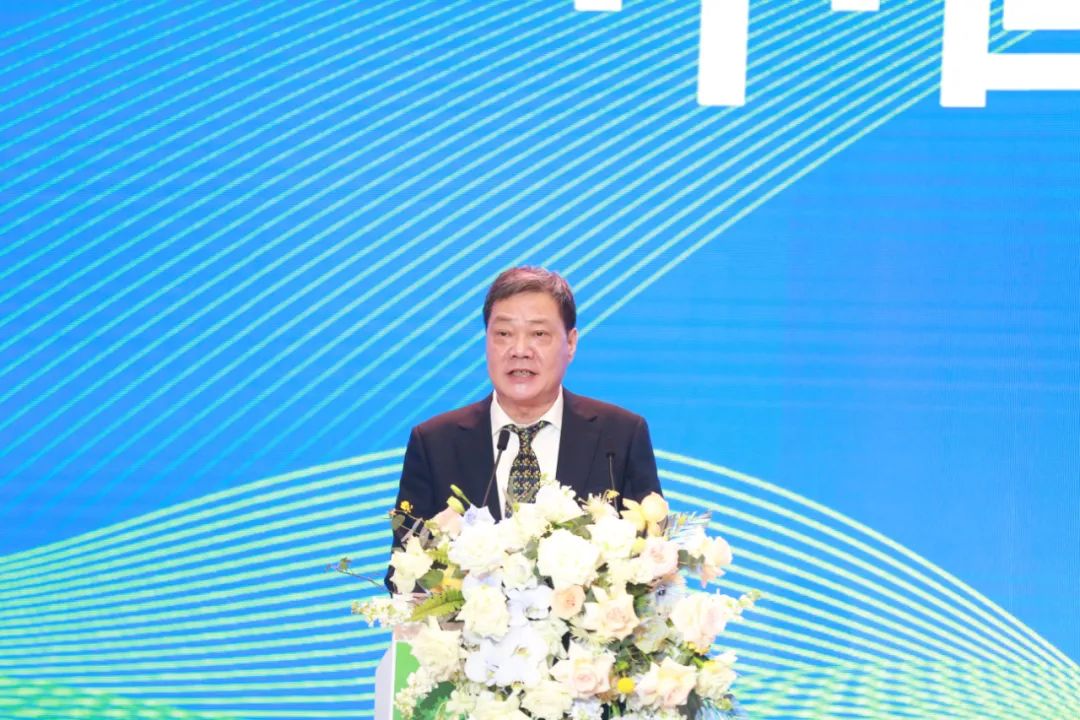 首届春分论坛——中国白酒科技与生态发展大会在茅台举行
