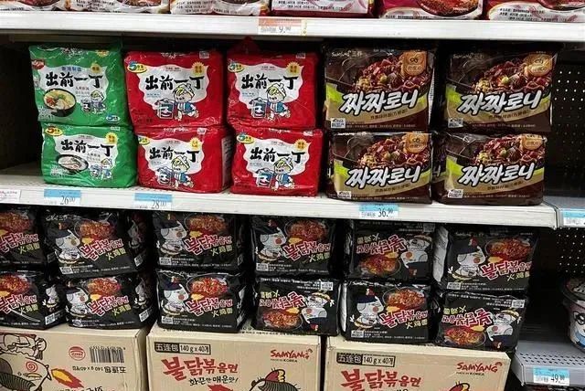 韩国火鸡面玩双标 品牌方回应遭吐槽