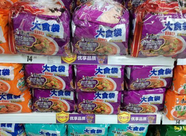 土坑酸菜爆雷后，康师傅又陷“老鼠屎”风波！
