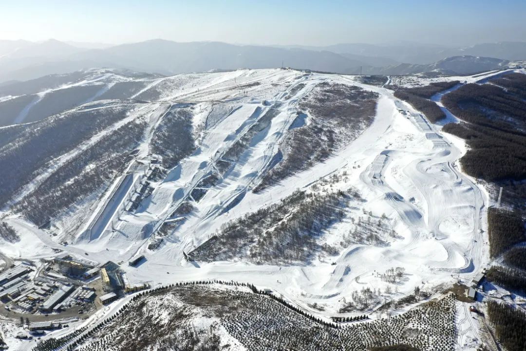 张家口崇礼谋划打造国际冰雪旅游目的地和高端会议中心