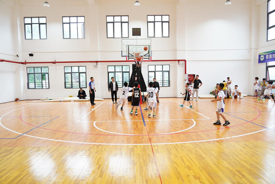 篮球筑梦想 奋勇向前进 ——2022年观山湖区中小学生校园篮球比赛火爆开赛！