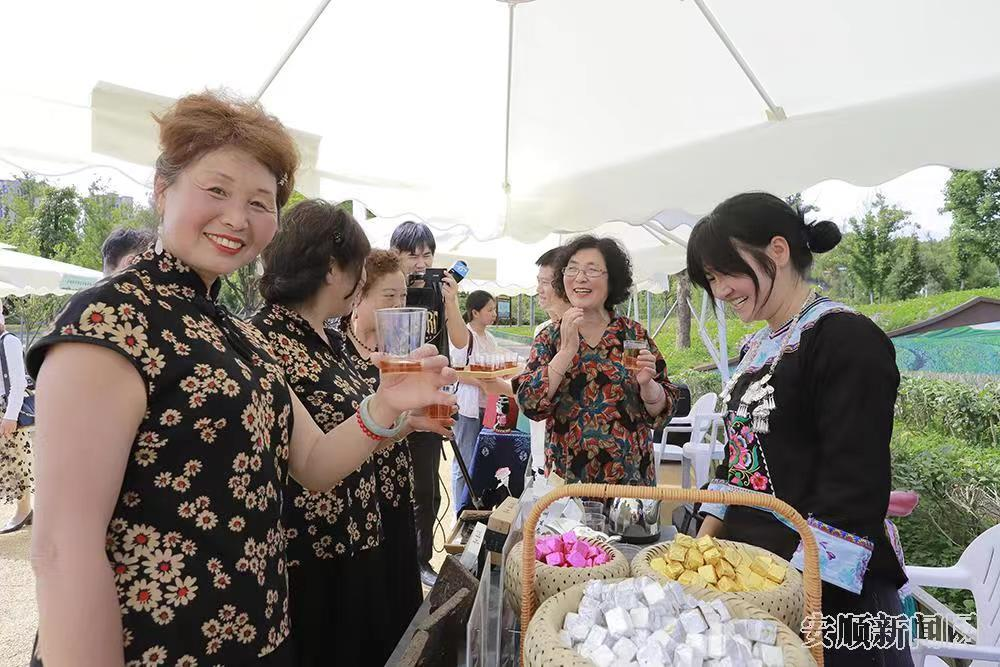 第14届贵州茶博会安顺分会场在瀑布茶馆隆重举办