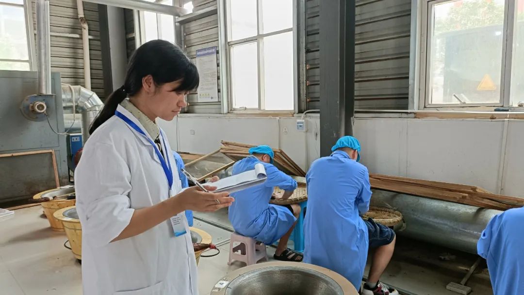 贵州省茶文化研究会2022年第三期茶叶加工专项职业技能考核在湄潭举行