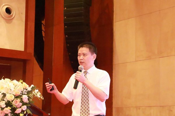 第12届爱尔眼科眼科学术交流峰会在贵阳举行