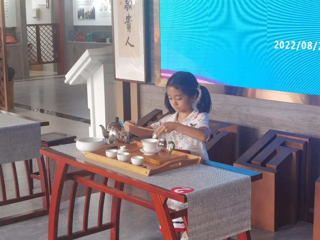 从幕后到台前——当制茶能手化身贵州冲泡“小能手”