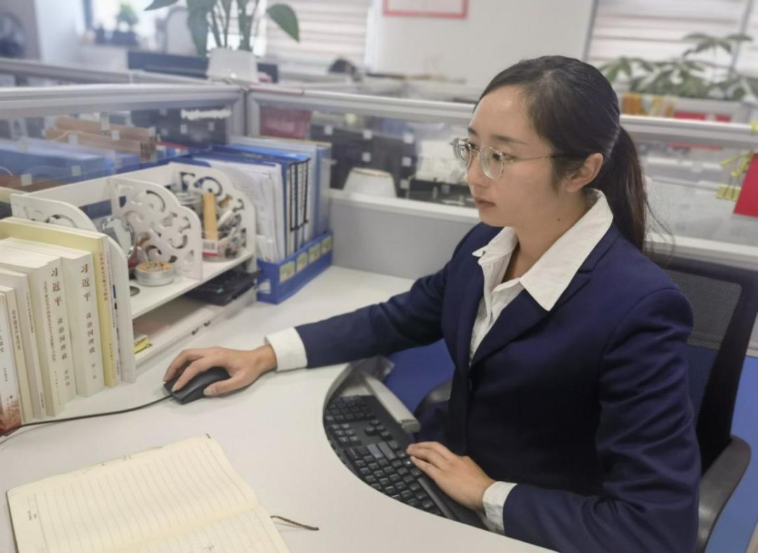 「创心服务 联通你我」用心服务，彰显敬业与担当
