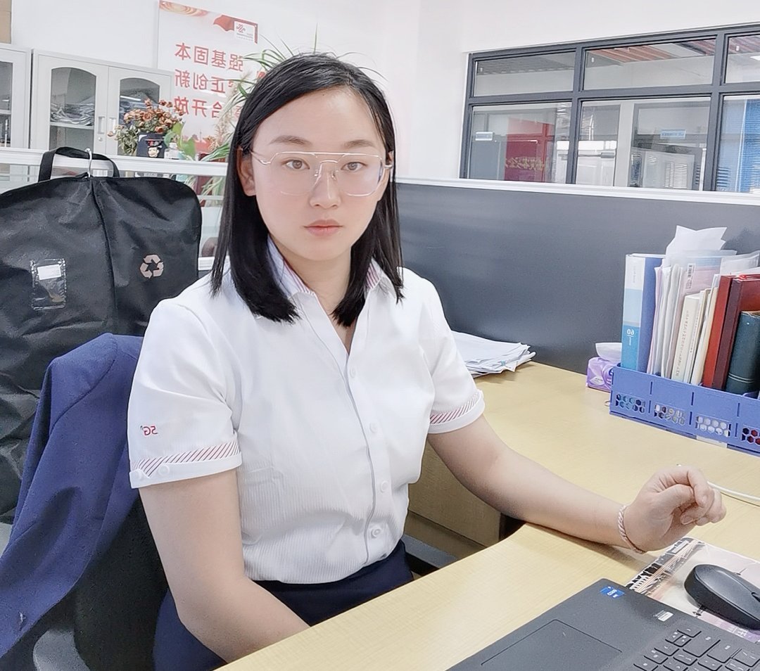 「创心服务 联通你我」用心服务，彰显敬业与担当