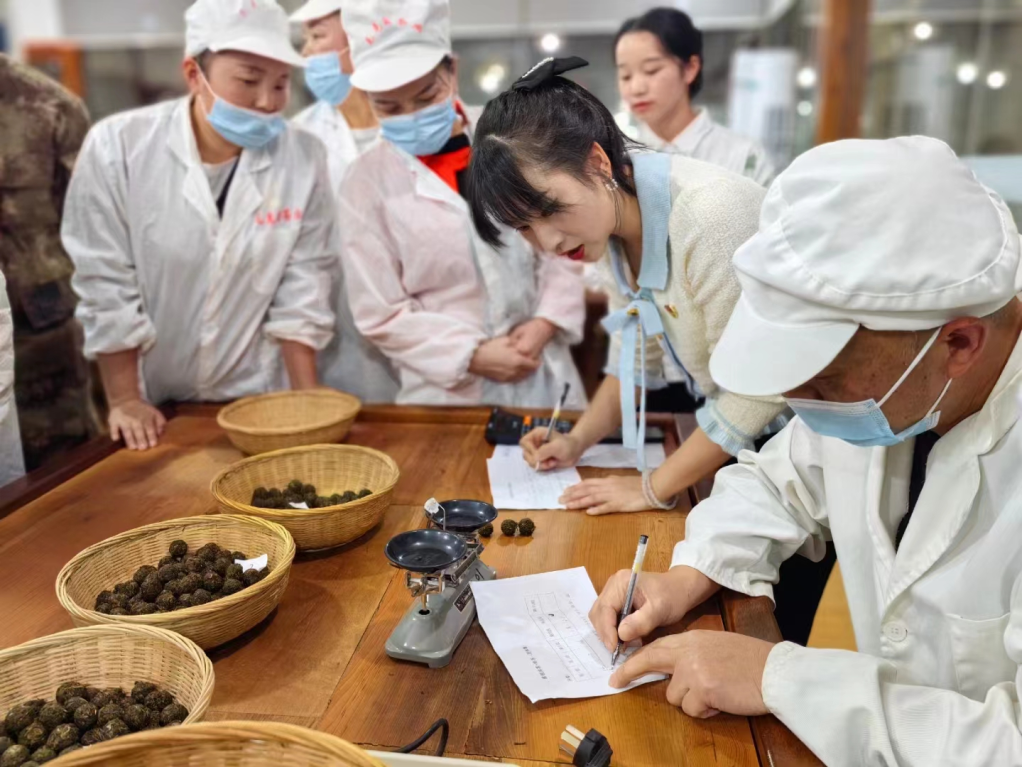 黔茶人物丨毛鹃：立起一座质量与信誉的茶山