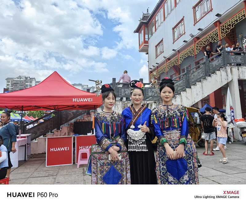 村超最暖风景线！温暖服务为游客排忧解难