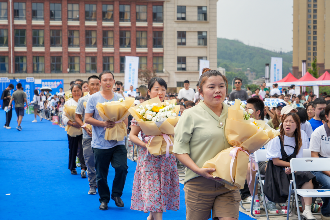 「感恩遇见·山海可赴」直击贵州工商职业学院毕业季系列活动现场