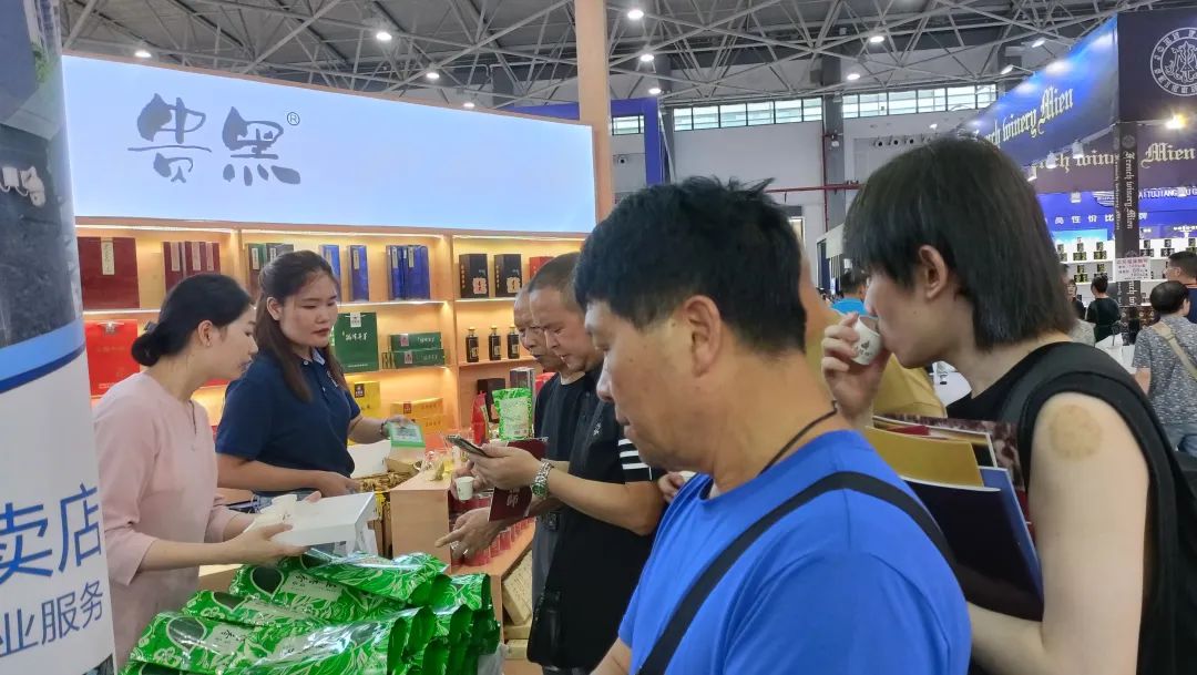 贵酒贵茶敬贵人——贵州绿茶品牌集群亮相第十二届酒博会