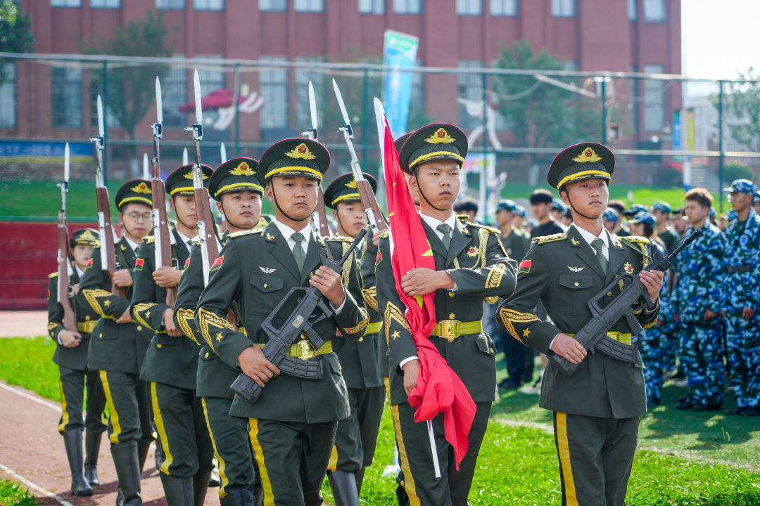 强国有我 牢记历史使命——贵州工商职业学院2023级学生军训动员大会隆重举行