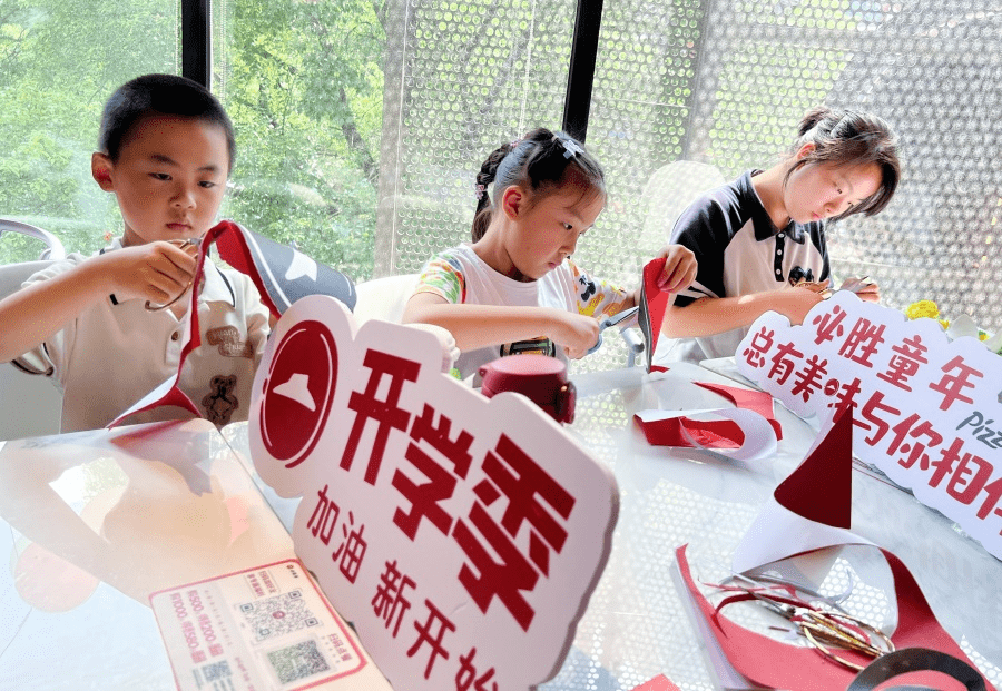 必胜客非遗小课堂开讲 西餐厅里感受传统文化魅力
