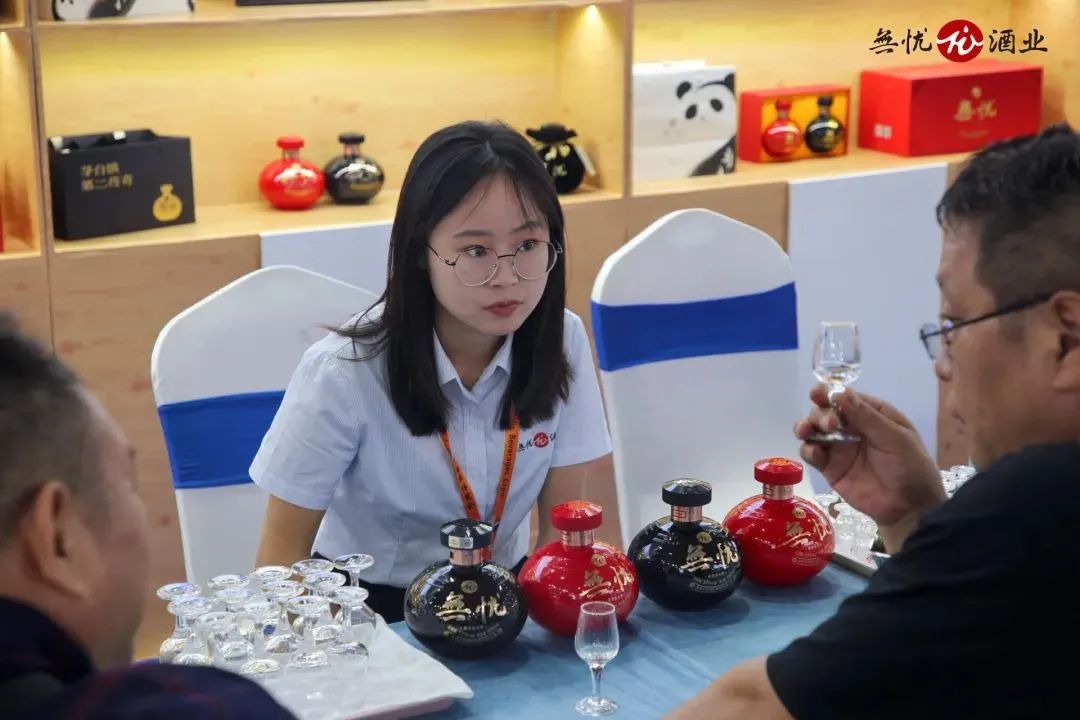 第十二届酒博会茶酒融合创佳绩，贵州绿茶大放异彩