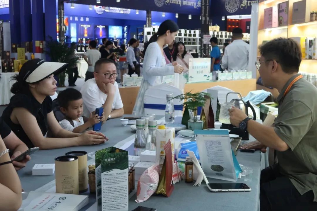 第十二届酒博会茶酒融合创佳绩，贵州绿茶大放异彩