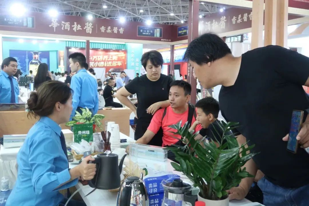 第十二届酒博会茶酒融合创佳绩，贵州绿茶大放异彩
