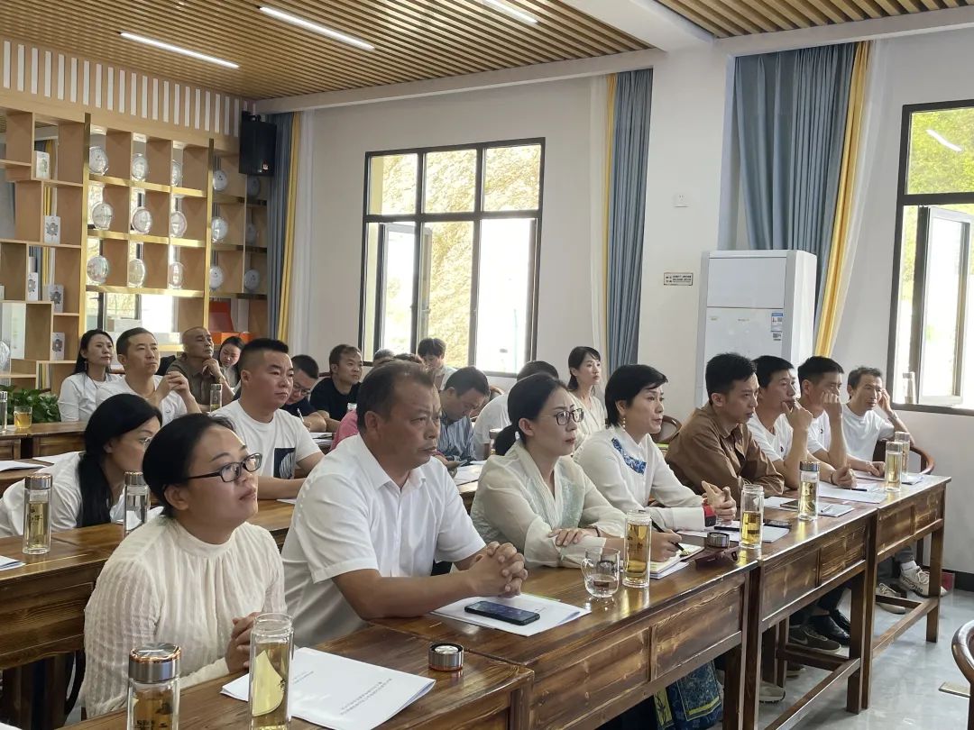 2023贵州白茶创新研讨会在瓮安县召开