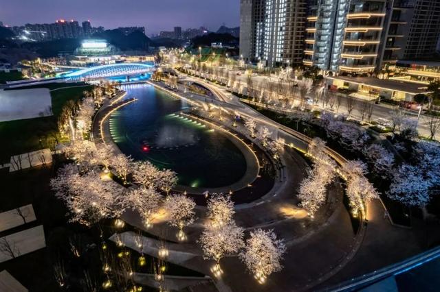 贵阳铁建城悦墅的美好生活，第一眼就在饮马湖公园沦陷