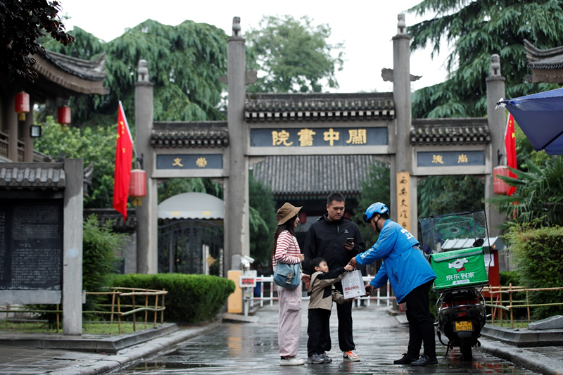 京东即时零售打造“幸福三公里”生态：帮助百万劳动者扎根梦想之地