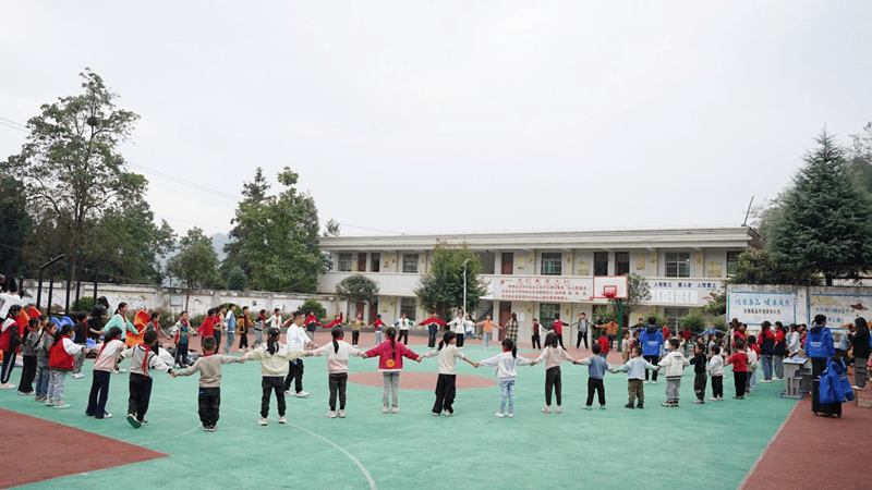 助力乡村教育！固达电缆集团走进乐平镇高原小学捐资助学