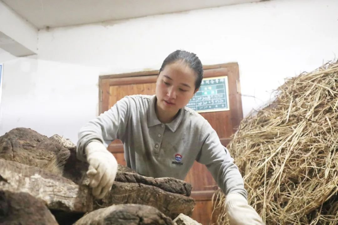 贵州酒业唯一！茅台甘双双荣获“全国三八红旗手”