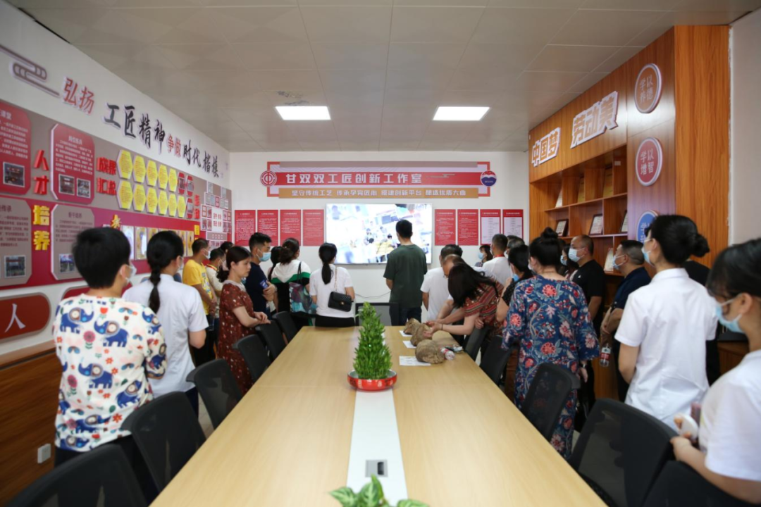 全国三八红旗手甘双双：曲间芭蕾，绽放最美芳华