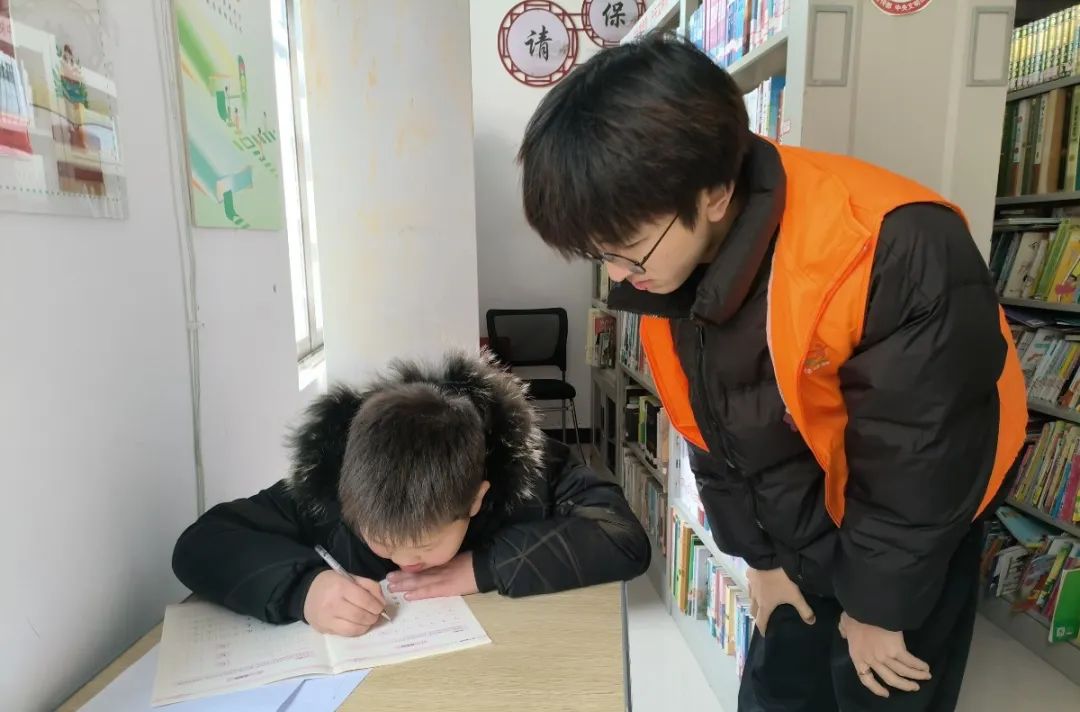 获优秀组织单位！贵州工商职业学院在“返家乡”社会实践中 将“受教育、长才干、做贡献”落到实处