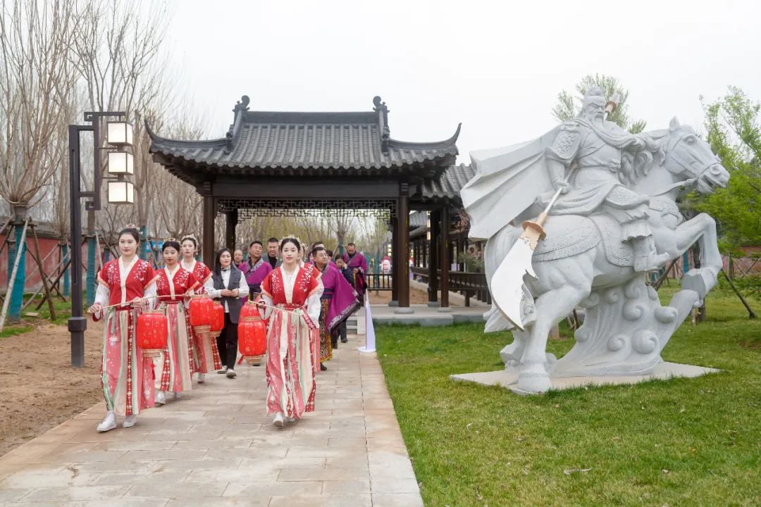 中国交友地图显现，“节日里的茅台”衍生年轻化、情景化向度