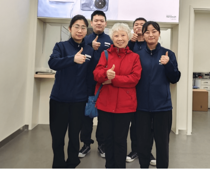 全员助力解决问题 华为服务暖人心