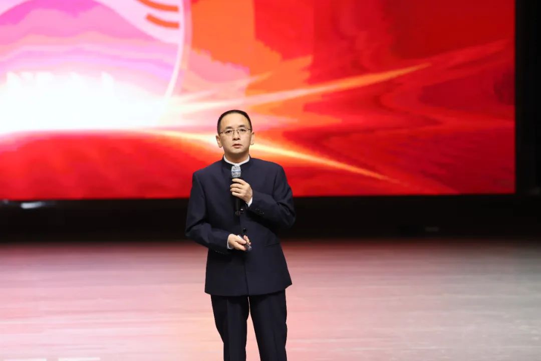 “双千亿”后茅台怎样走？张德芹四十分钟演讲表达何为“崇本”怎样“守道”