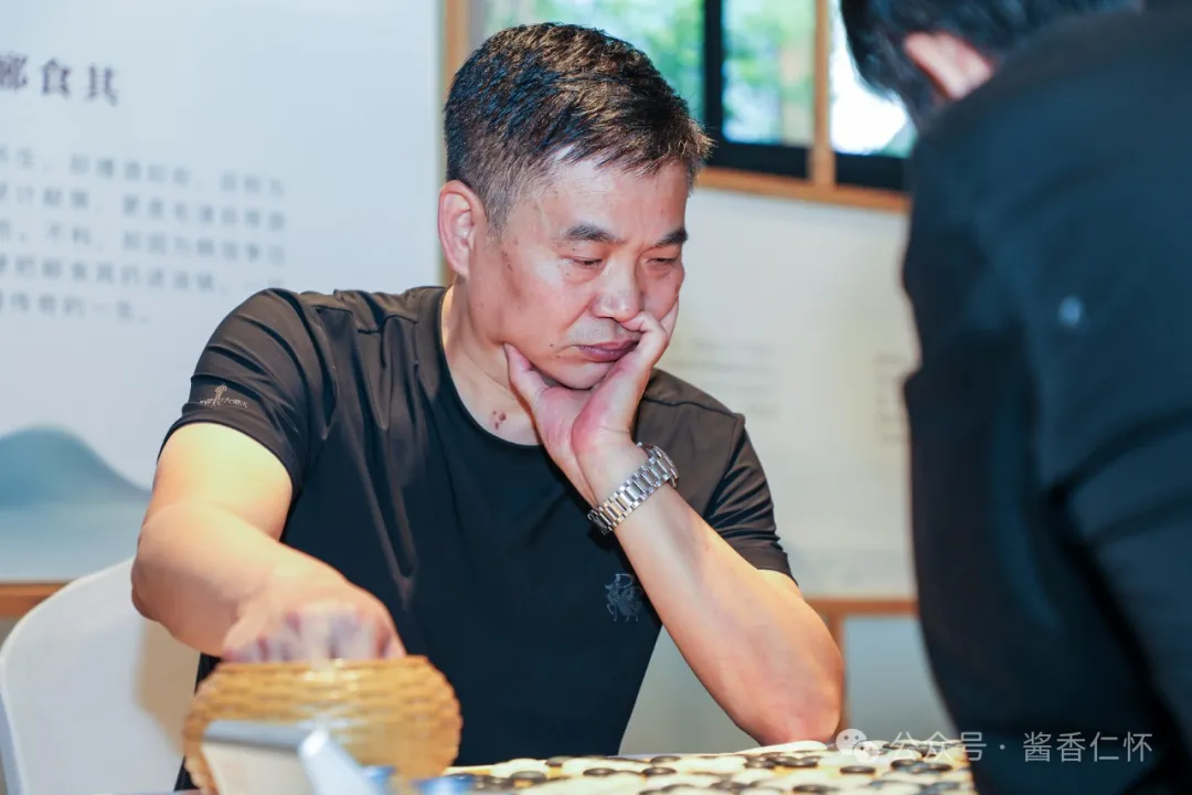 职业业余共弈仁怀 酒庄又闻国粹玄音