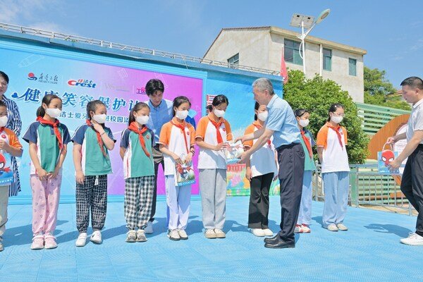 佳洁士健康笑容保护计划走进武汉辛安渡小学
