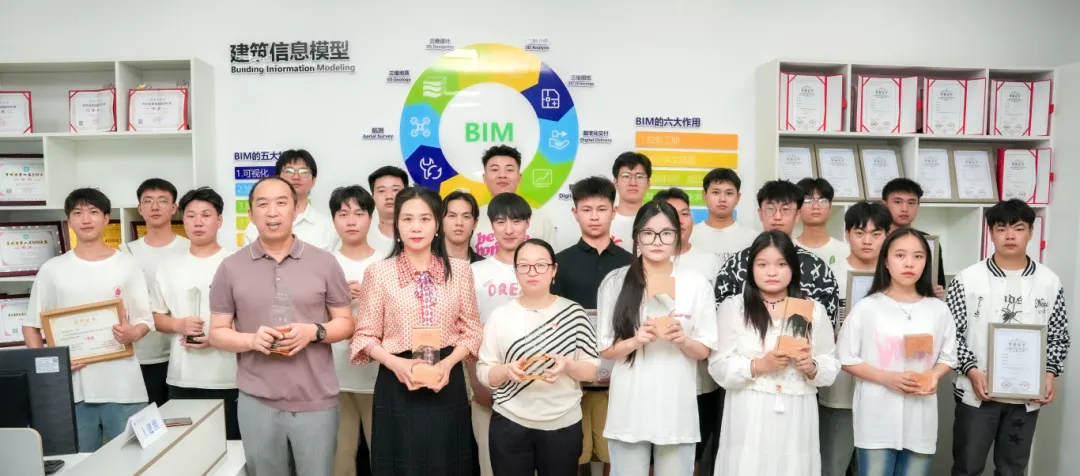 贵州工商职业学院BIM英才班在第十届全国高校BIM毕业设计创新大赛获佳绩