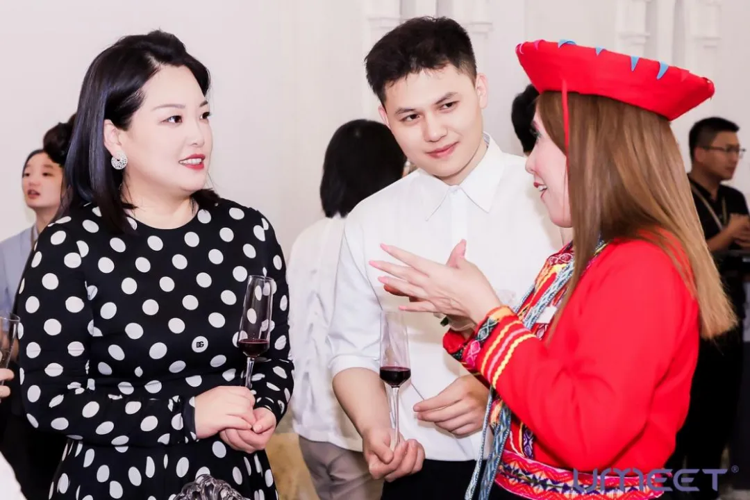 茅台生态农业UMEET蓝莓气泡酒闪耀2024驻华大使夫人文化交流嘉年华