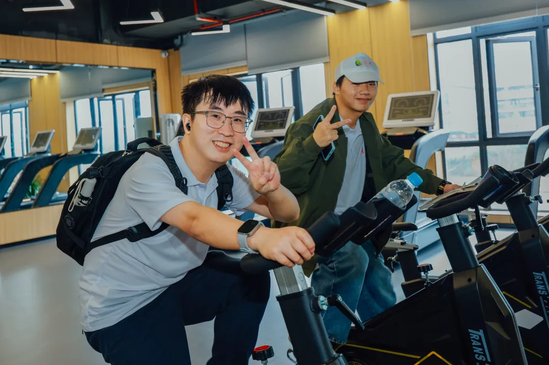 “就业引航 爽爽贵阳行”｜贵工商学子深入企业探访，领略城市魅力
