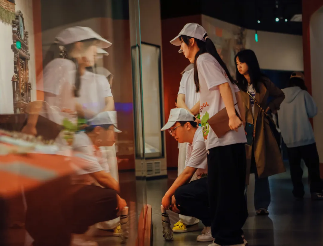 “就业引航 爽爽贵阳行”｜贵工商学子深入企业探访，领略城市魅力