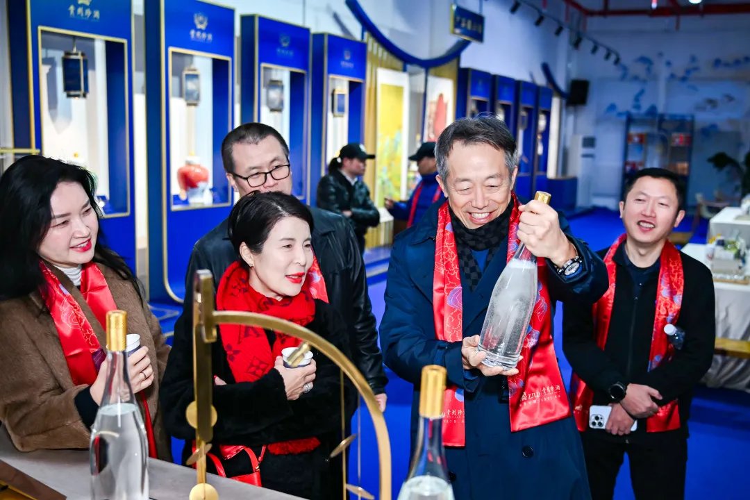 联合国前副秘书长金垣洙一行到访贵州珍酒