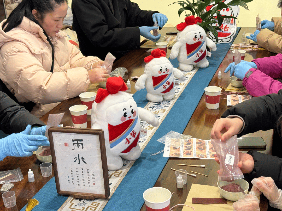 含“文”量十足，茅台经销商与“茅友”共酿文化春雨