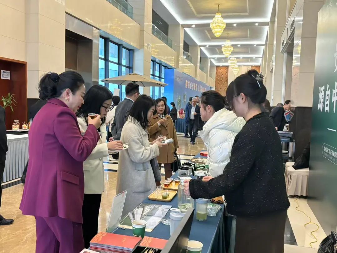 中国饭店协会企业家贵州行交流会在贵阳举办，共话茶文旅、餐饮融合发展新机遇