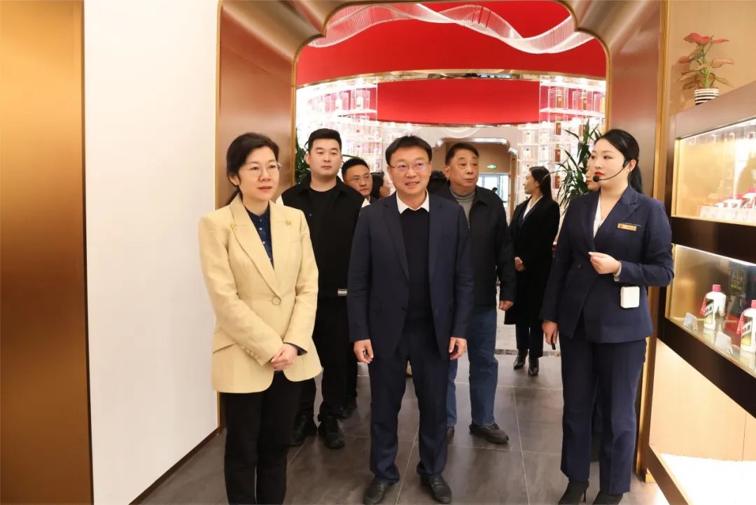 茅台酒东线市场调研：动销旺盛背后应对消费代际革命的战略图谱