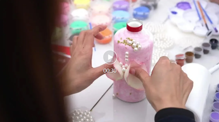 茅台花样营销，与“她”奔赴美好生活