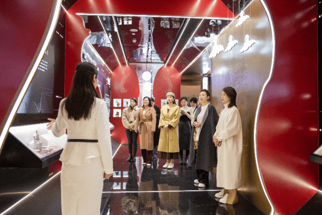 茅台花样营销，与“她”奔赴美好生活