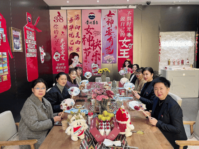 茅台花样营销，与“她”奔赴美好生活