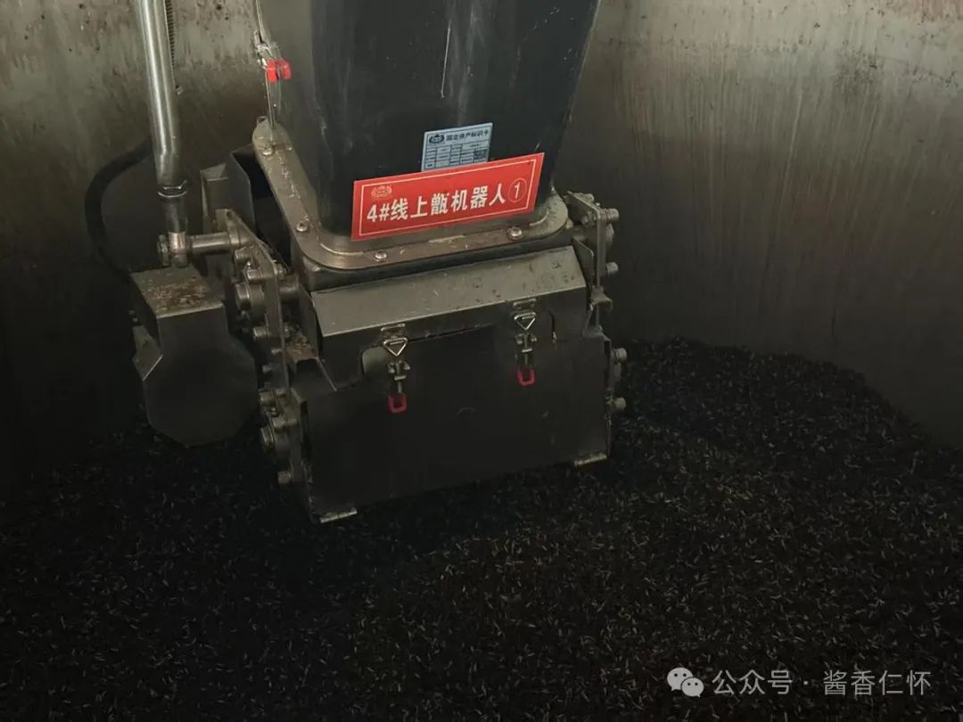 仁怀：传统酿造看技术 智能酿造看数据