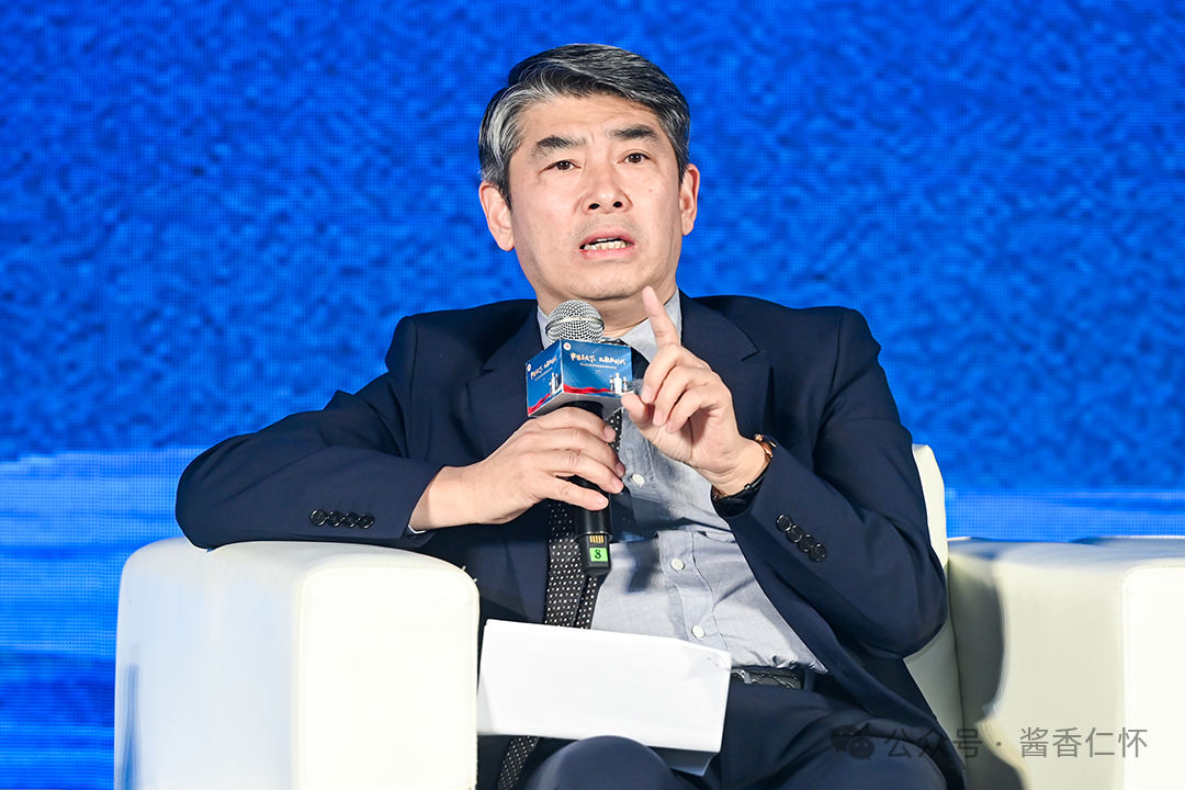 秦书尧、徐岩、张颐武、周海滨、王赛时，共话仁怀酱酒产业文化赋能与协同创新