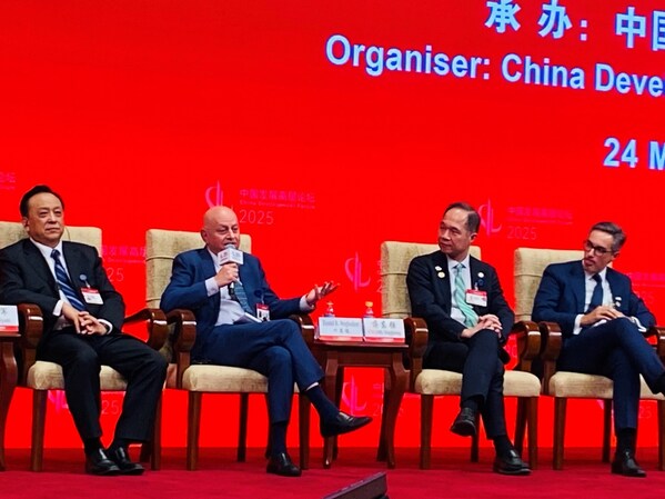 安博联合创始人何慕德出席中国发展高层论坛，看好中国市场前景
