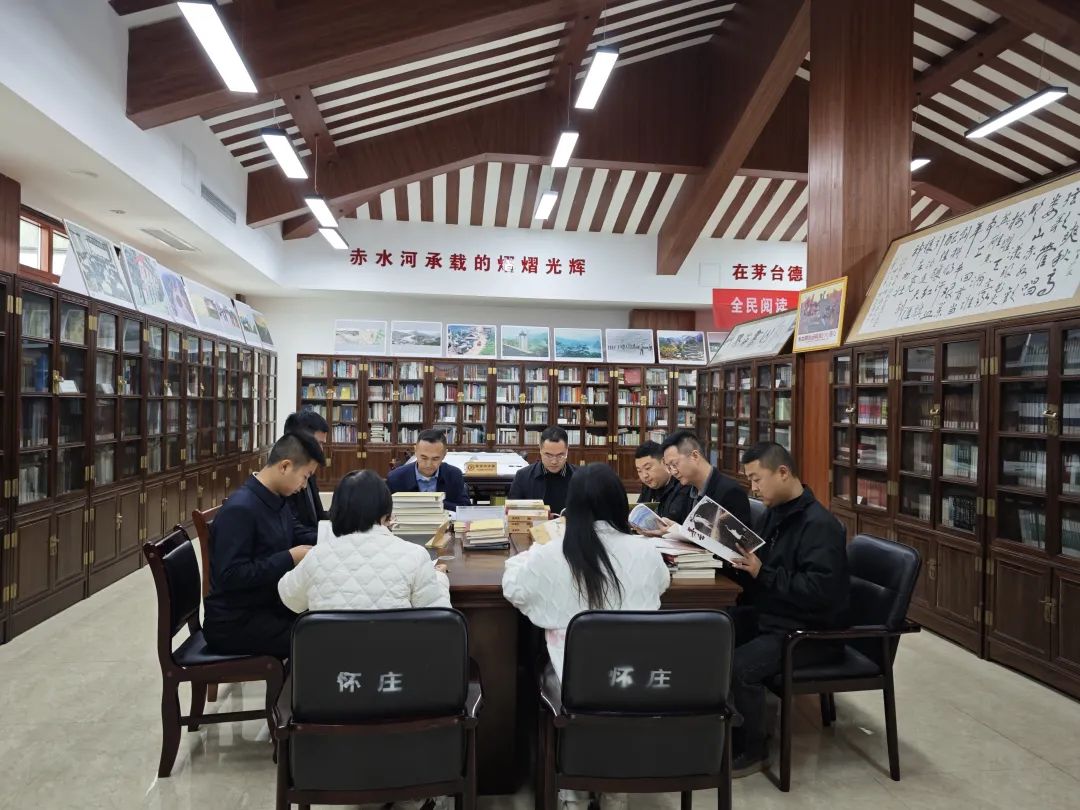 陈果：把赤水河地情“装进”图书馆