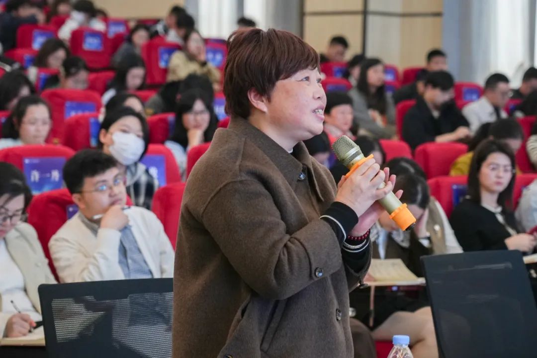 贵州工商职业学院特邀新加坡特许科技学院院长、德威教学法创始人李德威教授赴校讲学